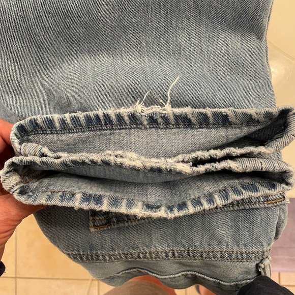 Levis Jeans Mens 36x30 Blue 550 Relaxed Fit Baggy Tapered Light Wash Denim - Picture 11 of 14